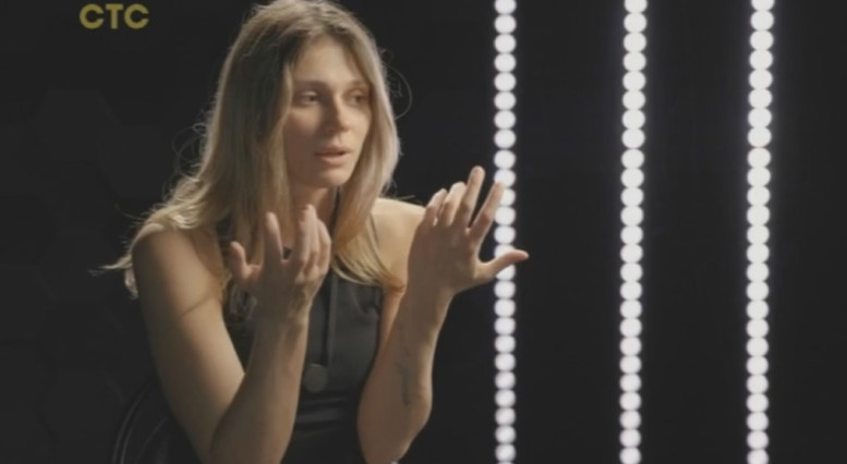 В темноте шоу на СТС 8 выпуск 04.05.2025 смотреть онлайн